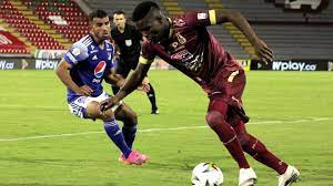Los jugadores del deportes tolima cuestionaron las decisiones del árbitro en el partido contra millonarios. Tivddx0dy8psgm