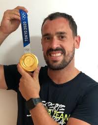 Rainha do Mar: Ana Marcela vai a Paris para confirmar legado e colorir o  Rio Sena