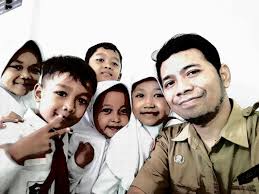 Siswa dapat mendeskripsikan alasan warganegara indonesia bangga menjadi bangsa indonesia. Alapakguru Cara Menulis Soal Uraian Dan Menilainya Dengan Adil