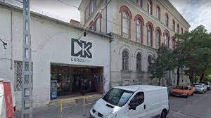 Looking for great deals on albrecht durer? Video Mutatja Hogy Bontottak Le A Durer Kertet 24 Hu