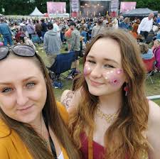 Can anyone give me advice please for a holiday I have seen.. I have seen an  advertised price.. then when I click to book it's 150 ish more and the  'discounts' are