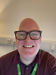 Question: Anyone fo shawdowing/volunteering for mental health counselling?  Or anything along those lines? (I know it'd hard because of hippa and  everything but I'm very interested...