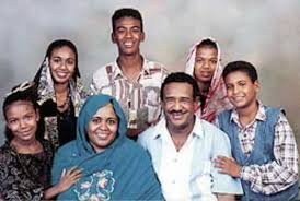 روعة الشعر السوداني ياوطني كلمات ابراهيم رجب اداء الراحل سيد خليفة يا وطنى يا بلد أحبابى فى وجودى احبك وغيابى يا الخرطوم يا العندى جمالك جنة رضوان طول عمرى ما شفت مثالك