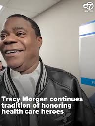 Tracy Morgan Honors Health Care Hero with Excellence Award