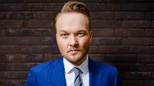 In de verkiezingen van 2017 bleek de nederlandse identiteit een belangrijk punt. Lubach Is Now The Nemesis Of All Conspiracy Thinkers And This Is His Response Newsabc Net