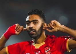 وقع مع نادي مصر المقاصة وذلك بعد أن أنهى إجراءات انتقاله إلى صفوف الفريق لمدة 5 مواسم في 31 أغسطس 2014، وفي 8 يناير 2018 انتقل إلى نادي العين الإماراتي معارًا لمدة ستة أشهر. Ø£Ù„ÙˆØ§Ù† Ø§Ù„ÙˆØ·Ù† Ø­Ø³ÙŠÙ† Ø§Ù„Ø´Ø­Ø§Øª ÙŠØªØµØ¯Ø± ØªØ±ÙŠÙ†Ø¯ ØªÙˆÙŠØªØ± ÙˆÙ…ØºØ±Ø¯ÙˆÙ† ÙŠØ§ ÙˆÙ„Ø¯ ÙˆÙ„Ø¹Ù‡Ø§
