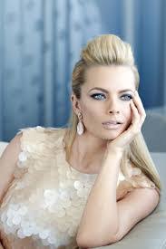 Deborah Zelaya's Instagram, Twitter & Facebook