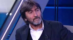 Hürriyet Gazetesi Spor Müdürü Mehmet Arslan ile Rıdvan Dilmen büyük gerilim  ! Ayrıntılar ortaya çıktı