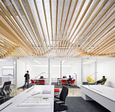 Maybe you would like to learn more about one of these? Turelk S Los Angeles Office By Gensler Promotes Its Hands On Approach To Its Work Office Ceiling Design Office Interior Design Office Interiors