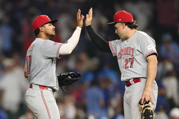 Reds shrug off last week's troubles, down Astros to win series | Red  Reporter