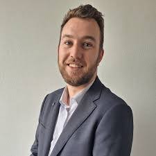 Leanne Loveland's Instagram, Twitter & Facebook