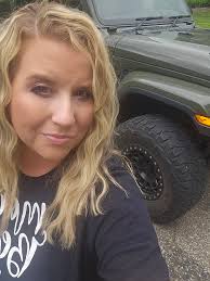 What are some fun jeep rides and festivals in Indiana before summer ends?