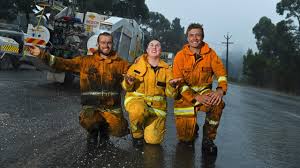 The photo below shows savem 2 on fireground 31 january. Cherry Gardens Fire Contained By Cfs Residents Return To Adelaide Hills Homes The Advertiser