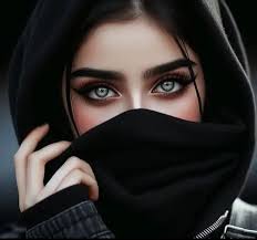 هى ليست باردة ...بل متحفظة .. تخفي قلبا نابضا بالحياة...لكنّه متعب من الكسر  . ما تراه صمتا هو حوار داخلى ... بين رغبة فى الاقتراب و خشية من الانكسار .  أصبحت تخاف