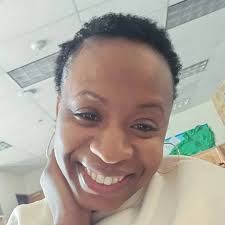 Heyy! I'm the founder of Her Promise Circle Women's Wellness Community and  I also have a podcast !