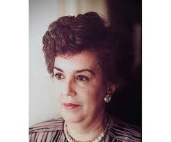 Elizabeth Rapoza's Instagram, Twitter & Facebook