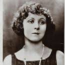 Who is Edith Johnson dating? Edith Johnson boyfriend, husband