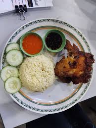 Sesuai sangat dengan orang bujang, tak pandai masak pun gerenti boleh buat punya. Ar On Twitter Happy Weekend Guys Let S Try Our Nasi Pandan Ayam Goreng Berempah Ayam Goreng Madu And Nasi Putih Roti Benggali With Our Secret Recipes Of Sup Kambing At