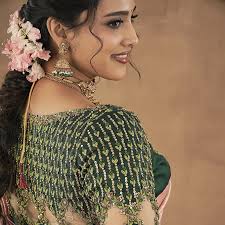 USHA VENKY Chennai Bridal Makeup Artist🌈 (@fusionmakeupartistry) ·  Instagram 照片和视频