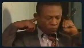 Ils sont entrain de renouveler maintenant hein, après c'est venir foutre du  n'importe quoi sur le terrain et refuser de partir lors des mecarto... Tu  vas entendre ko je veux réussir à