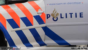 De politie zocht in de buurt van de zwinbrug en is uitgerukt met diverse specialisten, een boot, politiehonden en een politiehelikopter. Transport Online Vrouw 44 Verdacht Van Moord Op Vermiste Ichelle Van De Velde Uit Oostburg