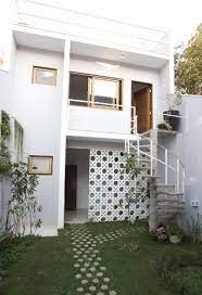 Veja mais ideias sobre escadas externas, escadas exteriores, escadas. Retrofit De R 400 Mil Levanta Astral De Casa Dos Anos 50 No Centro De Sp Design De Casa Minimalista Exteriores De Casas Design De Casas Pequenas