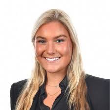 Kayla Comeaux's Instagram, Twitter & Facebook