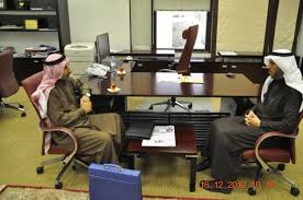 عميد كلية العلوم الإدارية بجامعة الملك خالد يشيد بتجربة الجامعة في الوقف التعليمي الاخبارية
