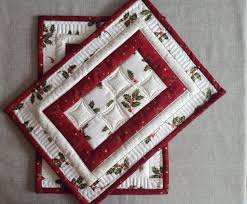 Christmas Placemats Quilted Placemats Red And White Placemats Christmas Table Mat Set Of 2 Placemats Patchwork Placemats In 2020 Place Mats Quilted Christmas Placemats Placemats Patterns