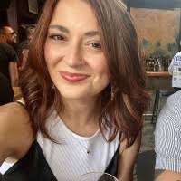 Lori Holsinger's Instagram, Twitter & Facebook