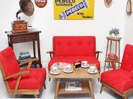 Jangan lupa untuk menata furnitur antik bisa jadi bagian dari dekorasi ruang tamu ini. Desain Ruang Tamu Vintage Kenangan Lama Untuk Hunian Baru