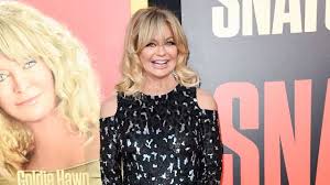 Impressed by her action, her lover, dentist julian winston reconsiders marrying toni, but he worries about her insistence on honesty. Goldie Hawn Movies Top 10 From Cactus Flower To Private Benjamin Goldderby