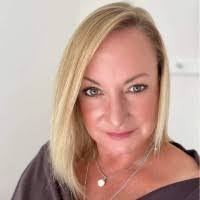 Michelle Downing's Instagram, Twitter & Facebook