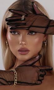 julia tanaka (jtanaka2300)