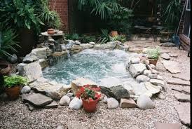 Whirlpool Im Garten Einbauen 39 Atemberaubende Gestaltungsideen Mit Bildern Garten Pool Selber Bauen Whirlpool Garten Gartengestaltung