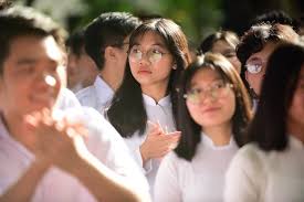 Vào chiều ngày 6/7, thí sinh làm thủ tục dự thi tại địa điểm thi, đính chính sai sót và nghe phổ biến quy chế thi, lịch thi. Lá»‹ch Thi Tá»'t Nghiá»‡p Thpt NÄƒm 2021 Vietnamnet