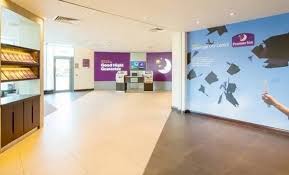 It operates hotels in a variety of locations including city centres, suburbs and airports competing with the likes of travelodge and ibis hotels. Premier Inn Cambridge City From 46 Cambridge Hotels Kayak