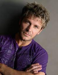 Vic Mignogna Edward Zero Vampire Knight Spirit Soul Eater Tamaki Host Club Obito Young Broly Dragon Ball Z Actors Favorite Celebrities Voice Actor