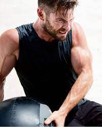 Pin By Van Spala On Chris Hemsworth Hemsworth Chris Hemsworth Chris Hemsworth Thor Workout