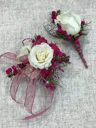 Among the new york flower delivery neighborhoods in manhattan in which we serve with mew york flowers, new york plants and new york fruit and gourmet gift baskets are Prom Gallery Steve S Floral