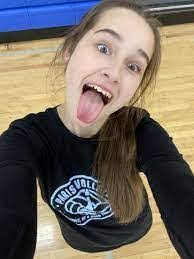 Ella Beamon's Instagram, Twitter & Facebook