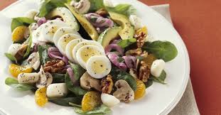 Salat Mit Eiern Orangen Und Walnussen Rezept Salat Mit Rezepte Lebensmittel Essen