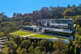 Kim kardashian and kanye west just dropped $11 million on this insane bel air mansion. Bel Air Homes Duel To Become America S Most Expensive Wsj