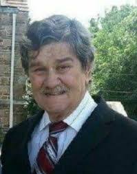 Leslie Tiner's Instagram, Twitter & Facebook