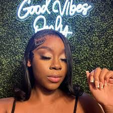 Deedee Mccormick's Instagram, Twitter & Facebook