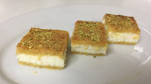 Basboussa Bil Kashta Maamoul Mad Bil Kashta بسبوسة بالقشطة معمول مد بالقشطة Youtube Middle Eastern Desserts Arabic Food Egyptian Food