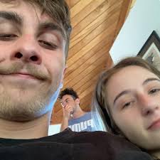 Why is the clutch fork not clipping in after motor reinstallation?