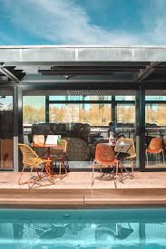 Hotel Bar Food Terrasse Bar Hotle Flottant Sur La Seine Amarre Au Pied De La Gare D Austerlitz Le Off Est Le Premie Floating Hotel Hotel Paris Hotels