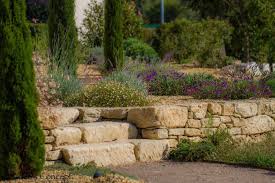 Mur Pierres Seches Jardins Escalier De Jardin Entretien Jardin