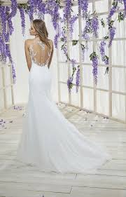 Facebook gives people the power to share and makes the world more open and connected. Brautkleid Sirima Brautstudio Anke Tworuschka